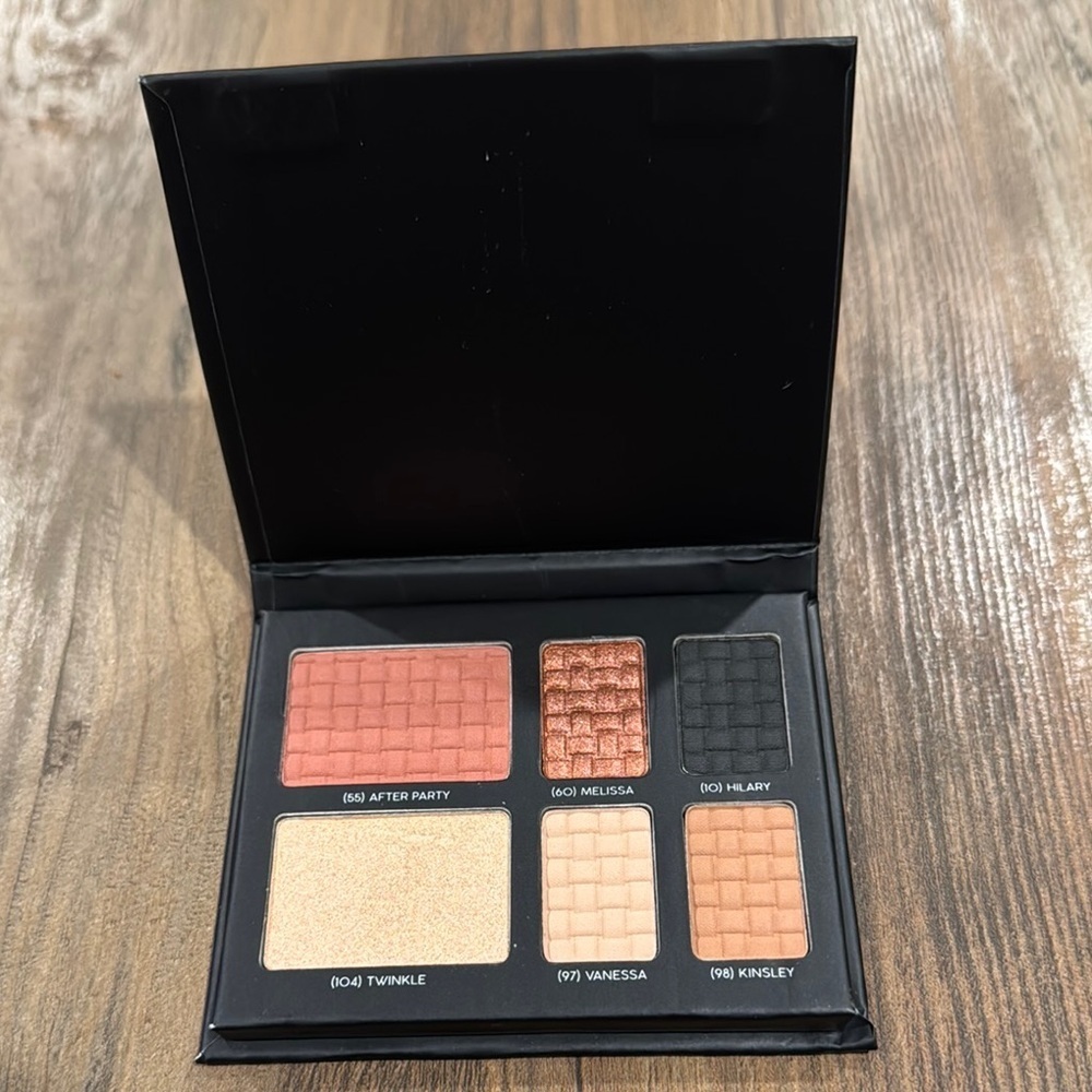 Doucce Eyeshadow Palette with Gold, Orange, and Black Shades